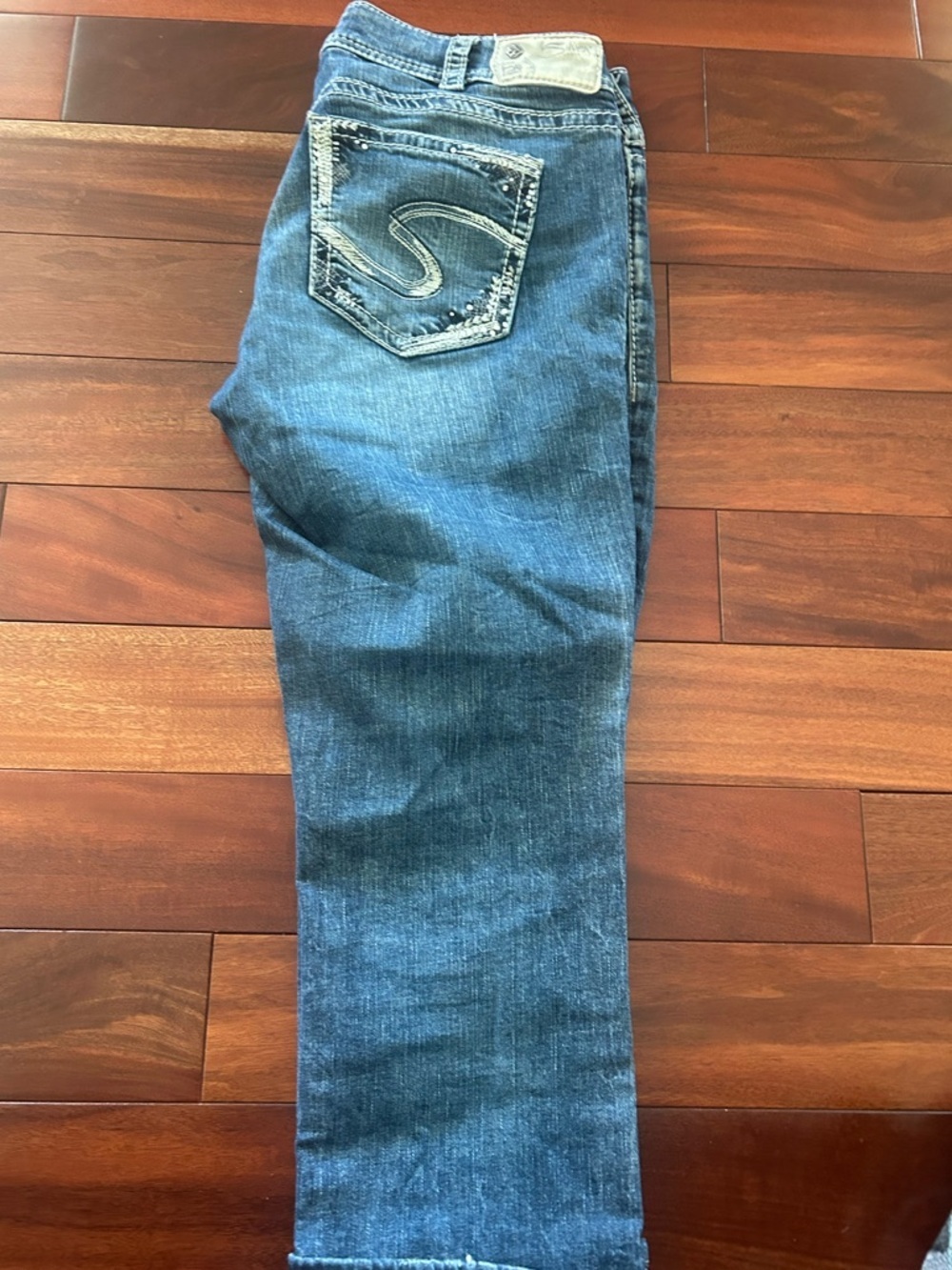 Silver Jeans Co. Capri Jeans Cuffed Hem Distressed Women’s